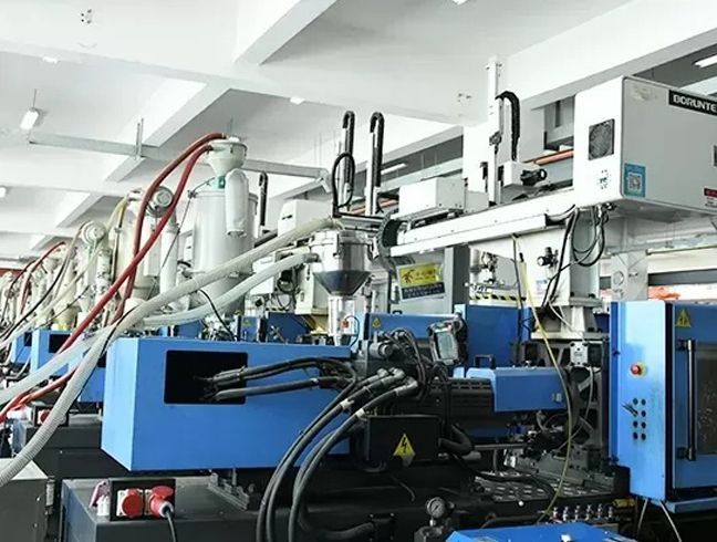 Equipos de moldeo por inyección